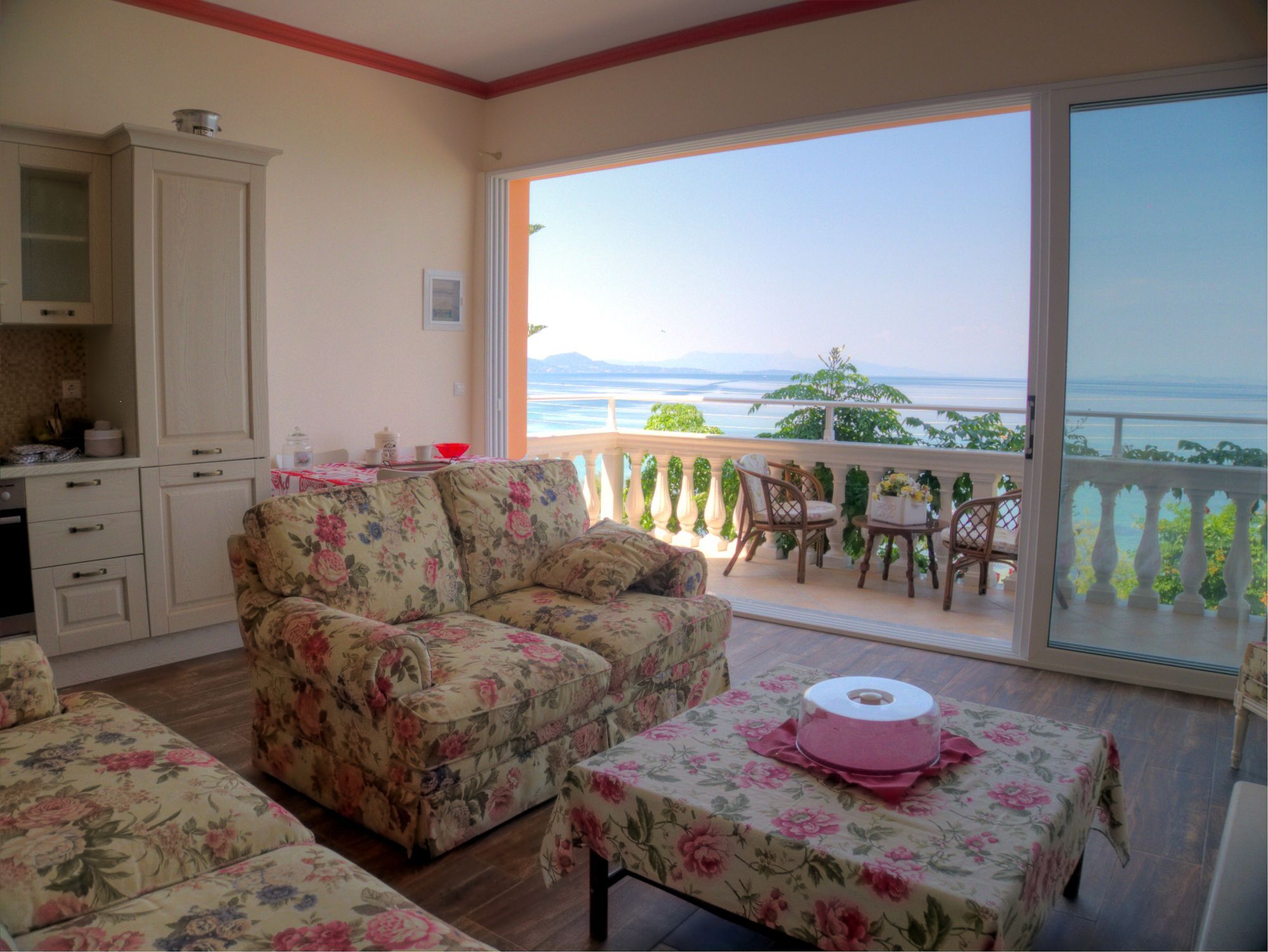 Anna Apartment