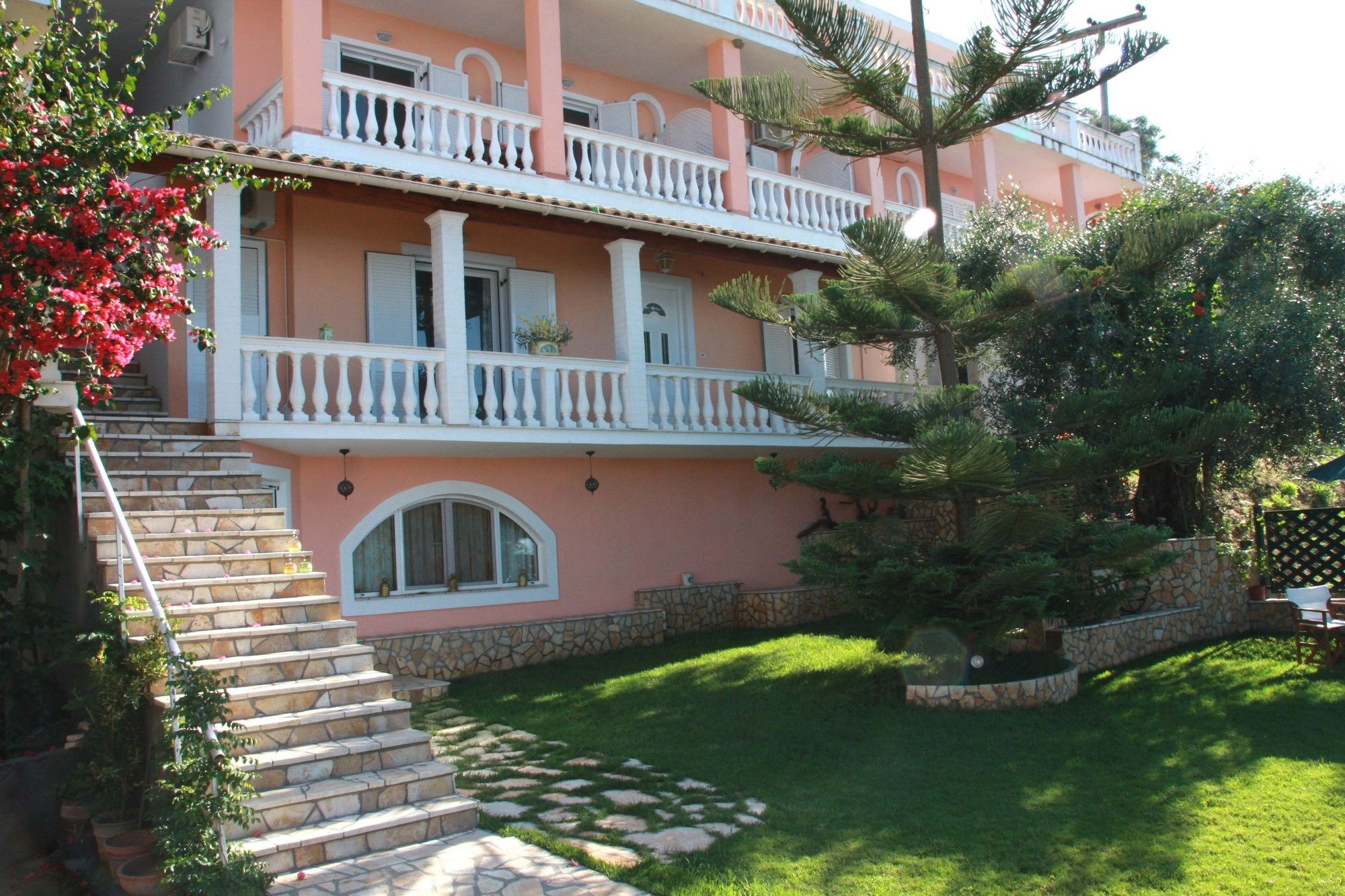 Anna Apartment *